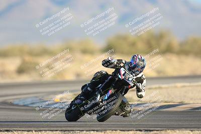 media/Dec-07-2025-CVMA (Sun) [[3e7d2de5dc]]/Race 18-Formula Twins-Formula 40 UL/